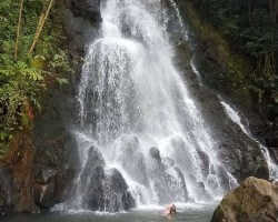 Luakaha Falls